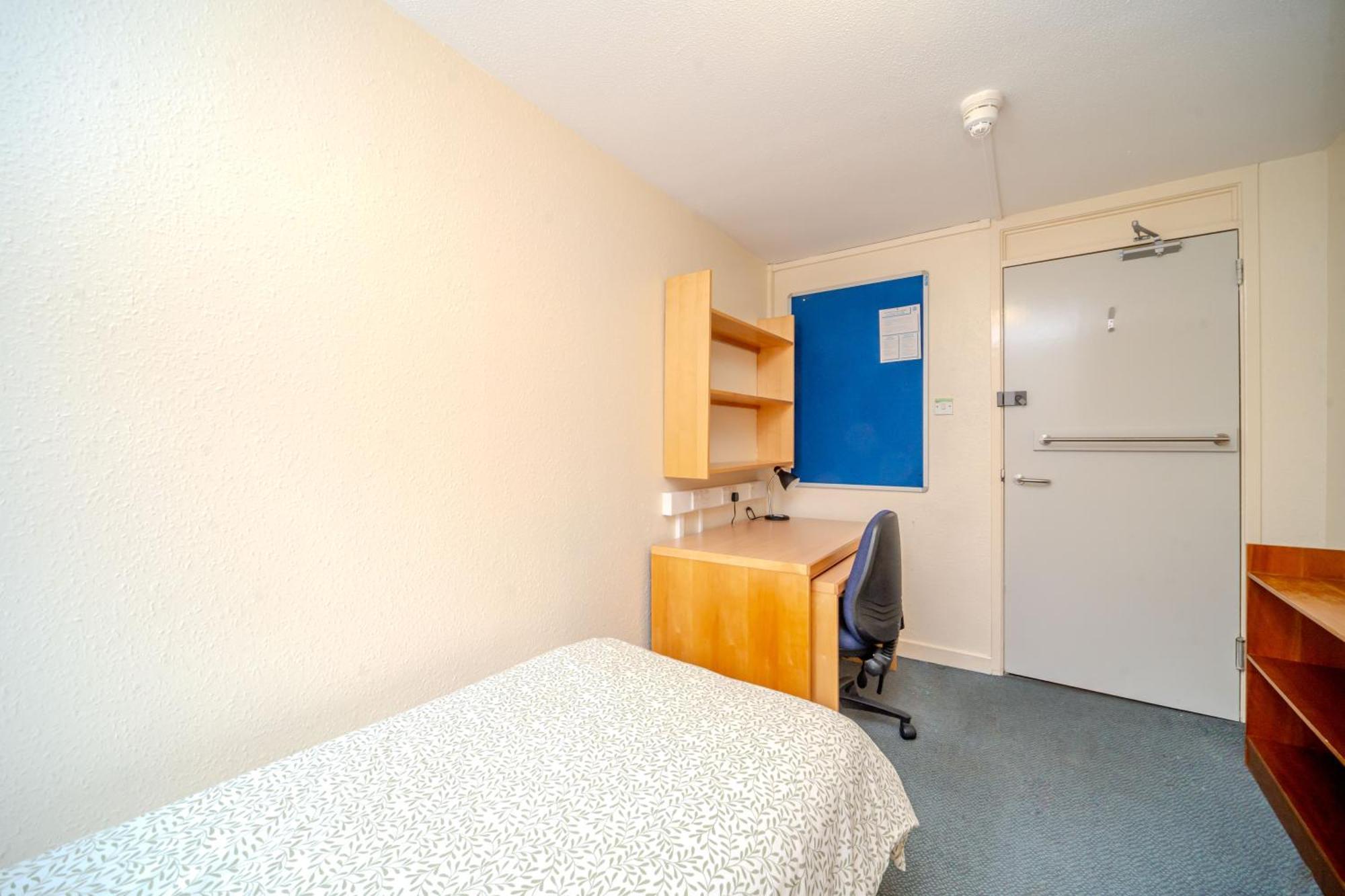Joivy Affordable 2, 4, 5 And 6 Bed Private Flats, In Historic Old Town (Adults Only), Edinburgh